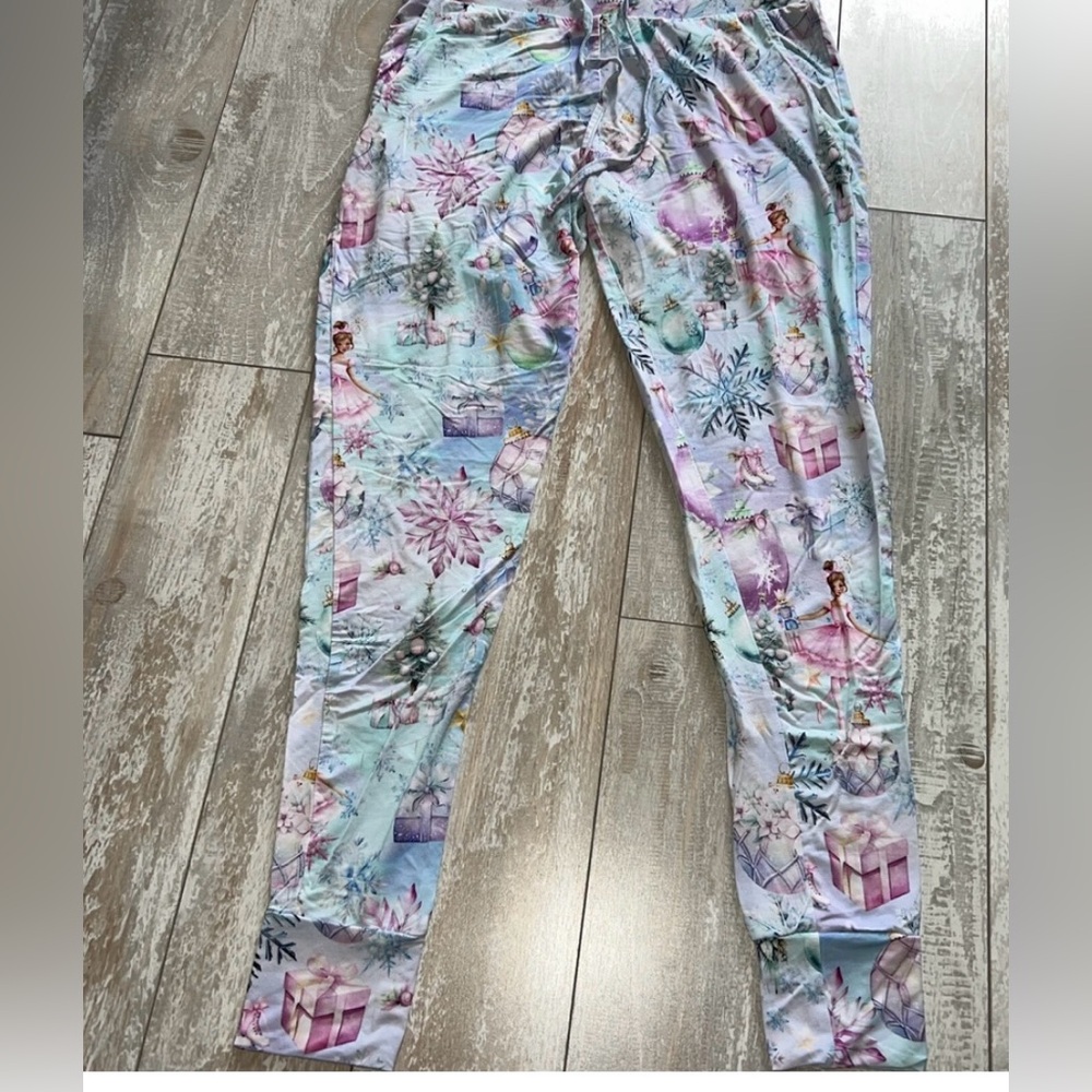 Bums and roses pajama pants ladies size extra large